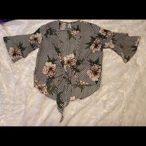 LIVE 4 TRUTH Floral Ruffle Sleeve Crop Top